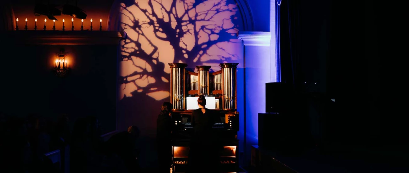 «Орган и свечи. Музыка великих: Микаэл Таривердиев. Ирония судьбы, Семнадцать мгновений весны, Король‑олень»